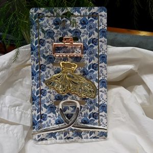 nOir hair claws. Set of 3. New